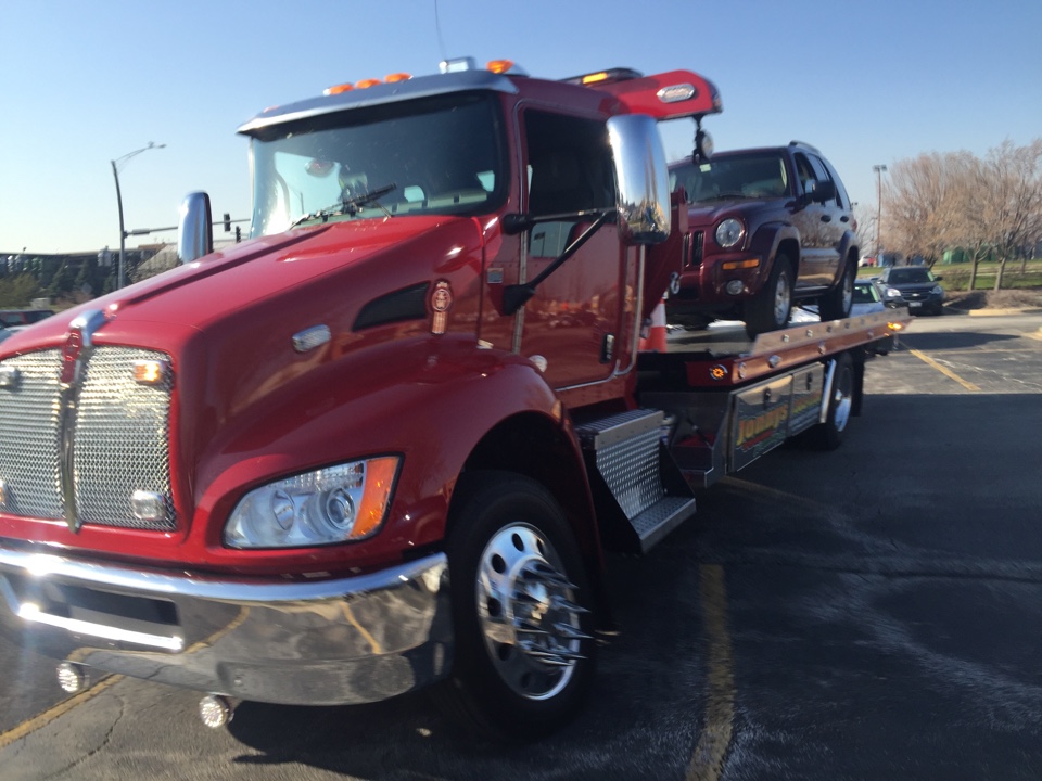 towing service in Geneva, IL, Jonny's Towing & Recovery Inc.
